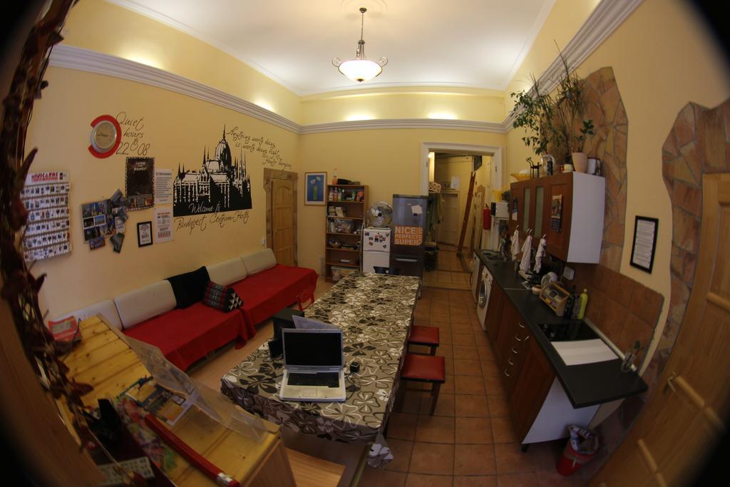 Budapest Centrum Cozy Hostel Esterno foto